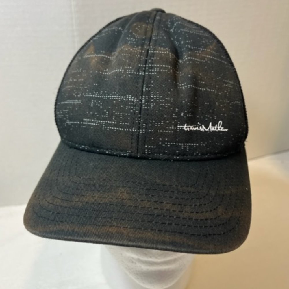 Travis Mathew Golf Cap Hat Flexfit Stretch Black S/M - Picture 1 of 9